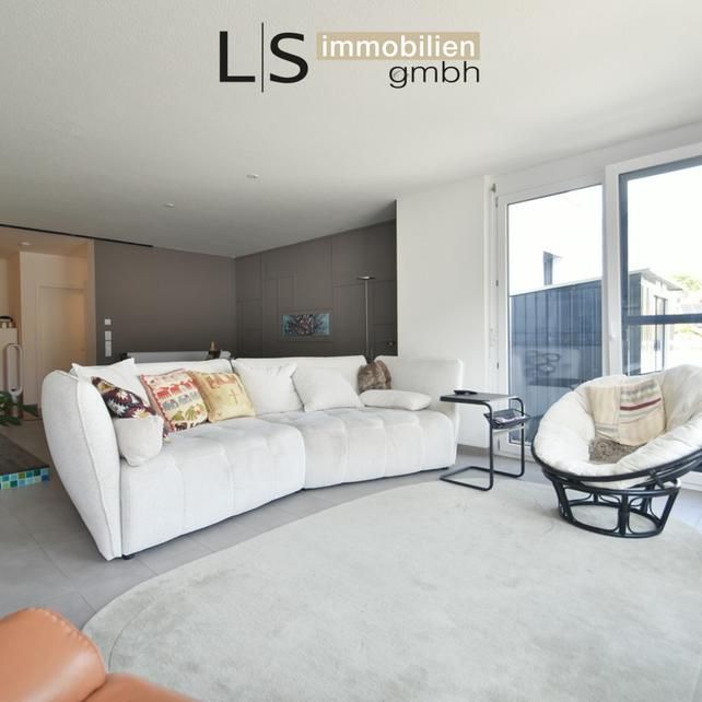 Exklusive 3,5-Zimmer-Wohnung mit XXL-Terrasse, hochwertiger Designküche & 2 Stellplätzen! - Foto 1