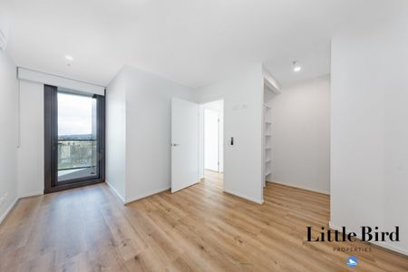 Sleek, Stylish & Perfectly Positioned - Photo 4