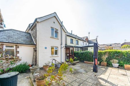 2 bedroom house to rent - Photo 2