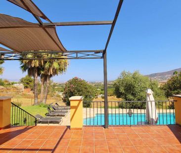 3 bedroom luxury Villa for rent in Alhaurín de la Torre, Spain - Photo 5