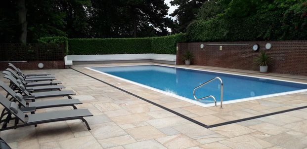 2 Bedroom Flat To Let - Photo 1