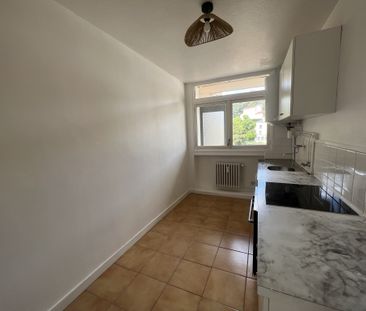Location Appartement 2 pièces 43m² ST ETIENNE 42000 - Photo 3