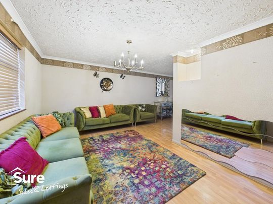 4 bedroom terraced house to rent - Photo 1