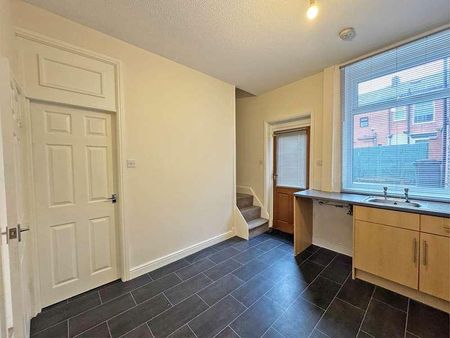 Walter Scott Street, Derker, OL1 - Photo 3