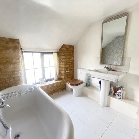 2 bedroom terraced house to rent - Photo 3