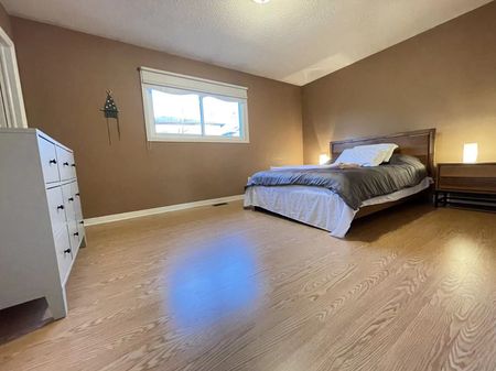 For Lease - 4255 Wakefield Crescent, Mississauga, Ontario - Photo 2