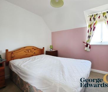 3 bedroom semi-detached house to rent - Photo 2