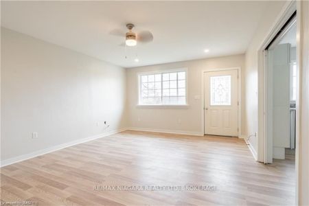 For Lease - 7121 Dorchester Road Unit# MAIN, Niagara Falls, Ontario - Photo 2
