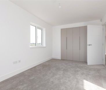 5 bedroom detached house to rent - Photo 4