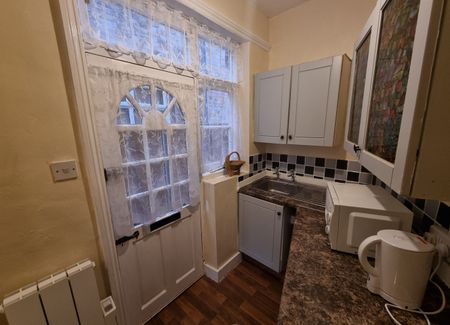 Studio Flat, Hamilton Road, HA1 - Photo 4