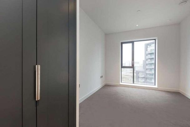 Grantham House, Botanic Square, London City Island, E14 - Photo 1