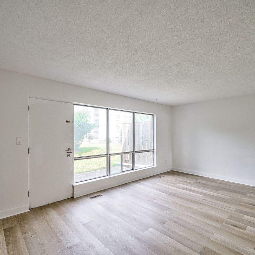 For Lease - 2012 Sheppard Avenue Unit# TH102, Toronto, Ontario - Photo 1