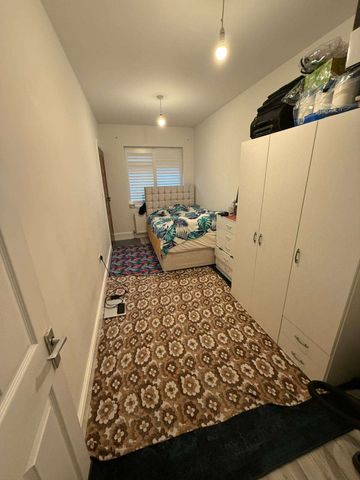 Groundfloor Spacious Annex Studio available to rent in Harrow Including bills - Photo 5