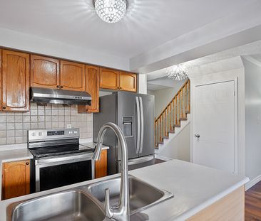 For Lease - 334 Sparrow Circle, Pickering, Ontario - Photo 4