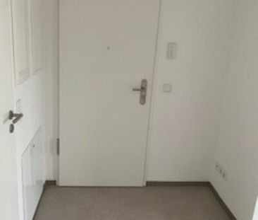 Moderne 2 Zimmer Wohnung mit großem Balkon und Fensterfron - Photo 2