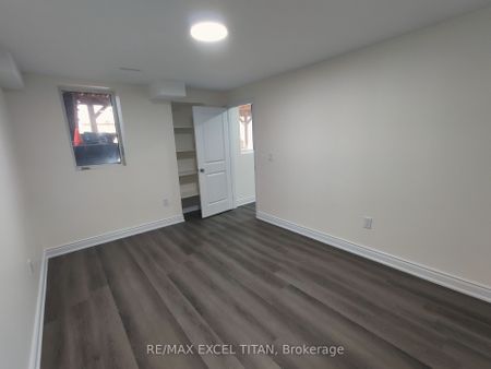 For Lease - 460 Mactier Drive, Vaughan, Ontario - Photo 5