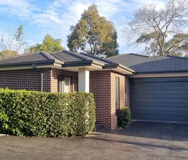 Modern Three Bedroom - Gardening Included - Photo 6