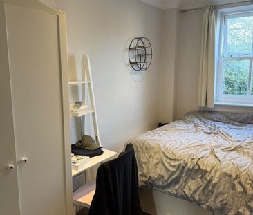 3 Bed Terraced House, Waldo Close, SW4 - Photo 5