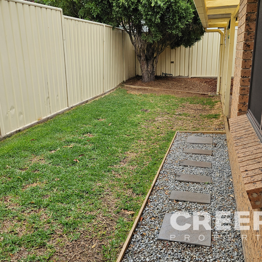 2/17 Kyneton Street, Belmont - Photo 1