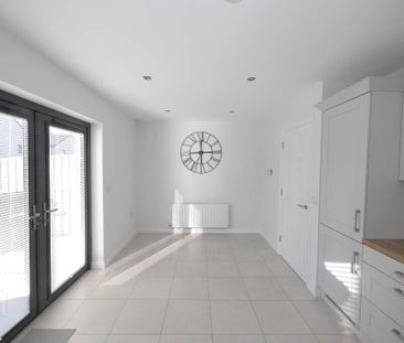 200 The Hollows, Lurgan, BT66 7FU - Photo 1