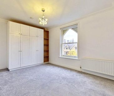 3 bedroom maisonette to rent - Photo 2