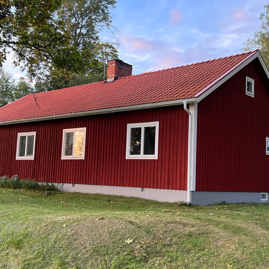 BISKOPSKULLA LANDSBERGA, Örsundsbro - Foto 1