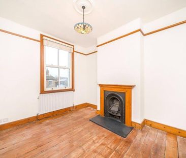 3 bedroom end of terrace house to rent - Photo 5