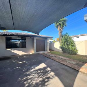 Coastal family home in heart of Miami - Furnished, 450m to Beach - Photo 3