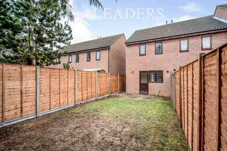 2 bedroom house to rent Queensbury Close, Bedford, Bedfordshire, MK40 - Photo 2