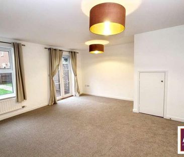 Chalford Way, Aylesbury, HP19 - Photo 2