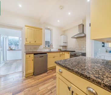 2 bedroom flat to rent - Photo 4