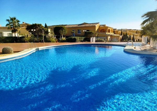 2-bedroom apartment with swimming pool in Benitachell