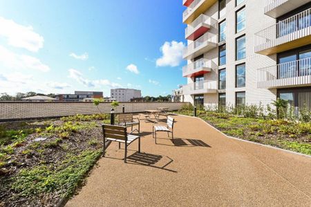 2 bedroom flat to rent - Photo 4