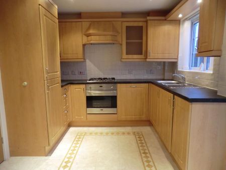 2 bedroom terraced house to rent - Photo 4