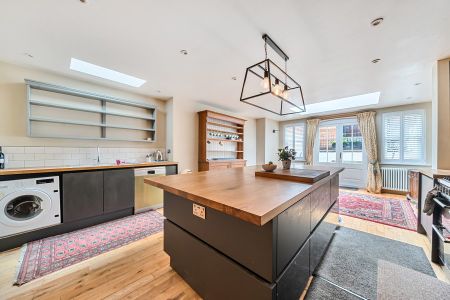 Sydenham Road, Guildford, Surrey, GU1 - Photo 3