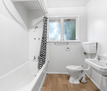 Superb City Centre Location – With Parking - Photo 6