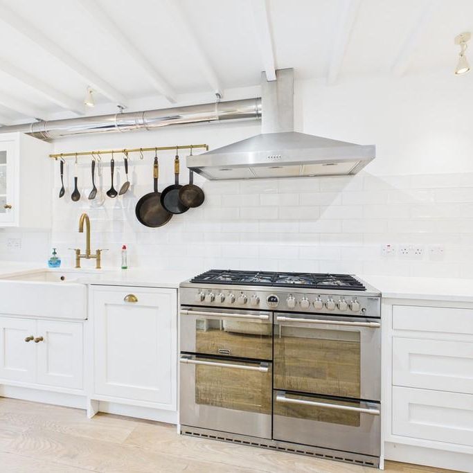 4 bedroom terraced house to rent - Photo 1