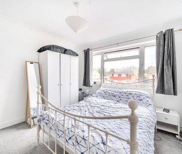 3 bedroom semi-detached house to rent - Photo 4