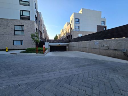 For Lease - 335 Wheat Boom Drive Unit# 1003, Oakville, Ontario - Photo 4