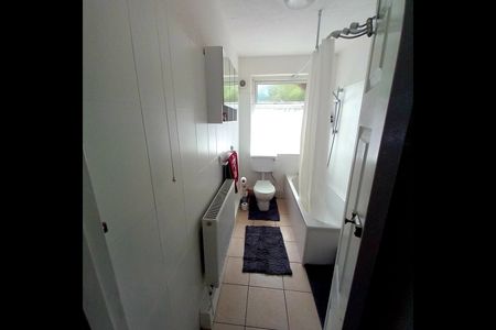 Room in a Shared Flat, Parchmore Way, CR7 - Photo 5