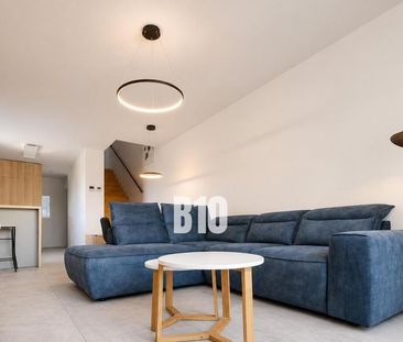 NA PRENÁJOM NADŠTANDARDNÝ 3-IZBOVÝ MEZONET | 153 m² | JUŽNÁ ULICA, ... - Photo 1