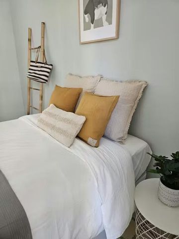 Plaça de Ramon Berenguer el Gran, Barcelona, Catalonia 08002 - Photo 5