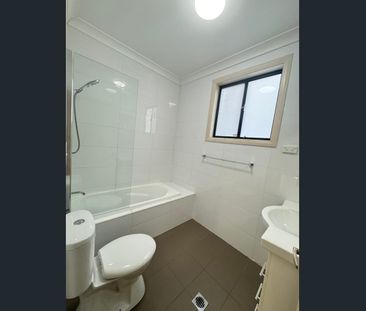 Conveniently located 3-bedroom townhouse for lease, call 0404 665 999 - Photo 4