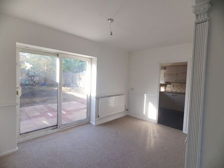 Queens Way, Atherstone - Photo 3