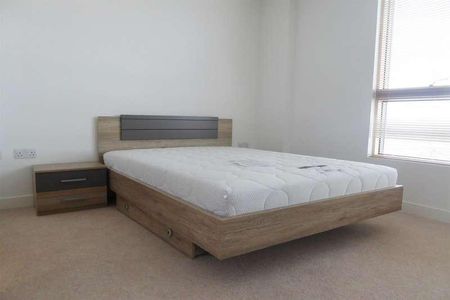 Hewitt, Alfred Street, Reading, RG1 - Photo 3