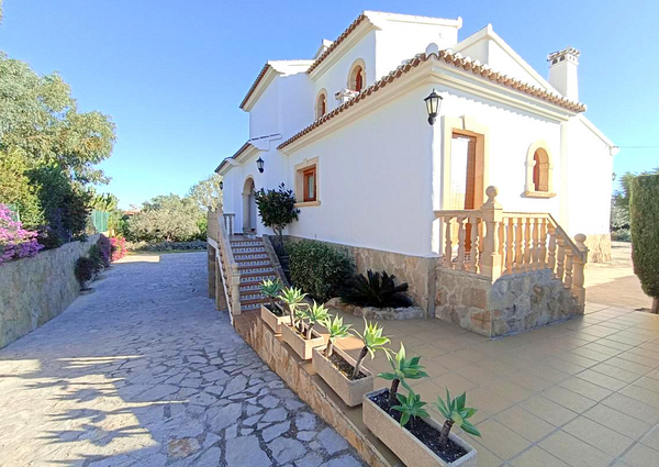 Long term villa Javea Montgo