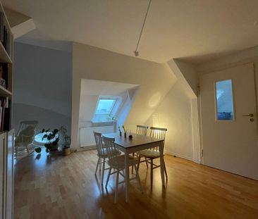 Charmante Dachgeschosswohnung in der Gütersloher Innenstadt - Photo 1