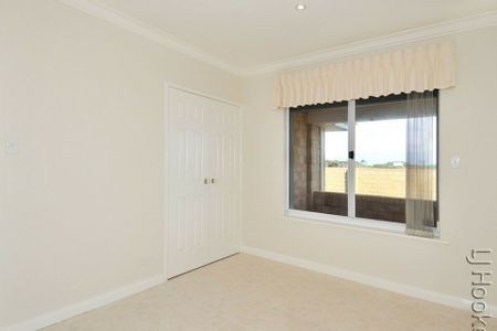 Coastal Living - SHORT TERM LEASE - Photo 5