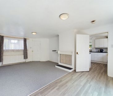 3 bedroom House in Wellhouse Road, Maidenhead - Photo 1