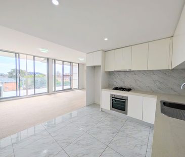 Spacious 2-Bedroom Apartment in Convenient Liverpool Location - Photo 5